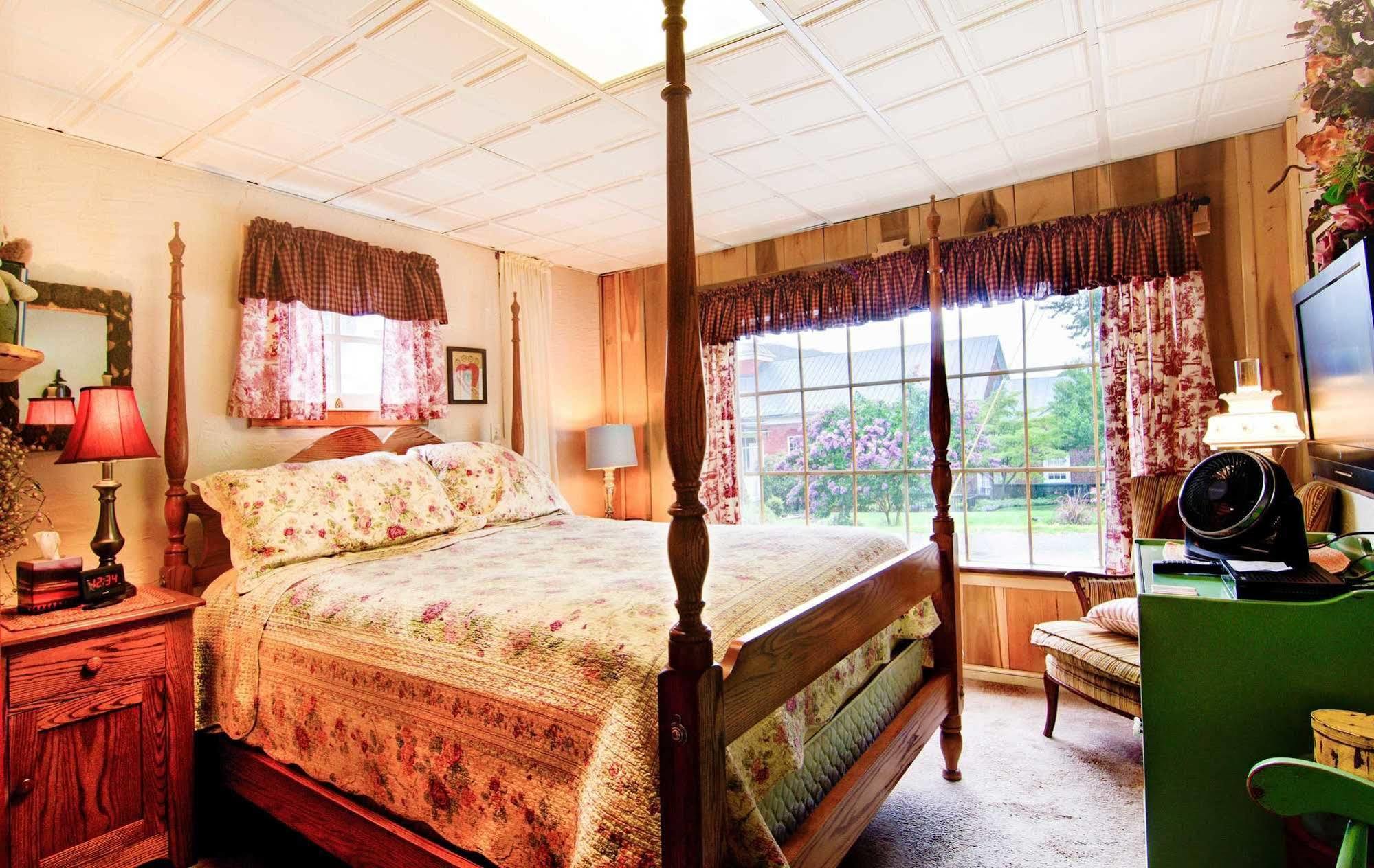 Lily Garden Bed&Breakfast Harpers Ferry Exterior foto